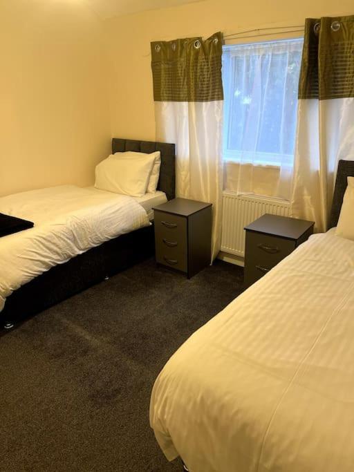 Spacious City Centre Home Near Hospital & M5 Worcester Esterno foto